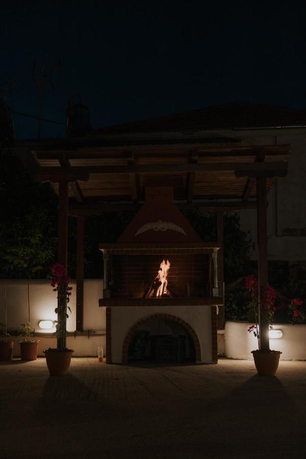 House Of Gardenia Villa Makrirrákhi Buitenkant foto